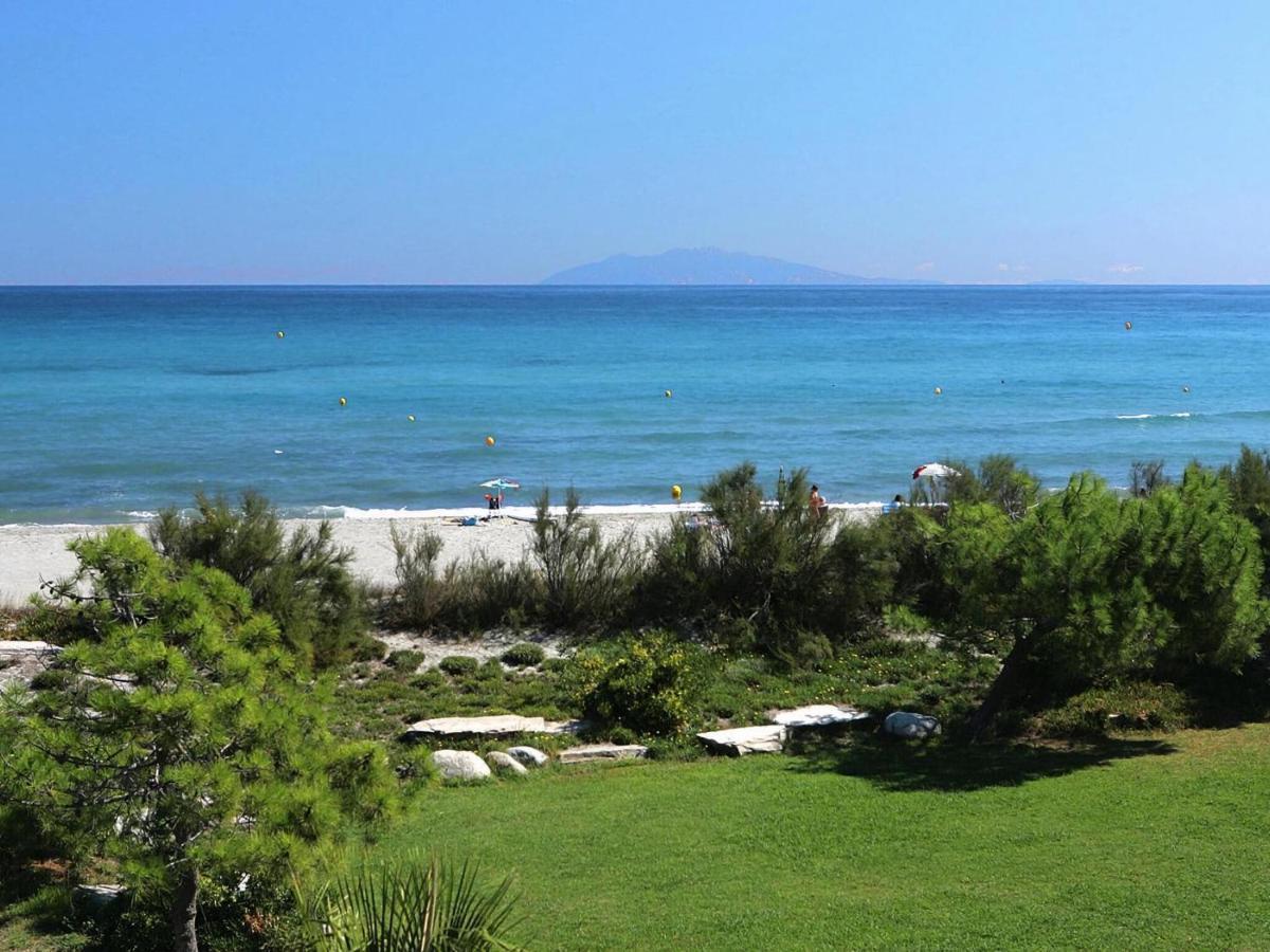 Apartment Near The Sea, Borgo-Plage Екстер'єр фото